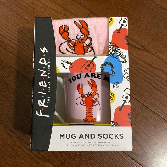 New “Friends” Mug and Socks - Picture 2 of 4